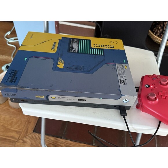 Microsoft Xbox One X 1TB Console Gaming System Cyberpunk W/pink Controller - Picture 2 of 10